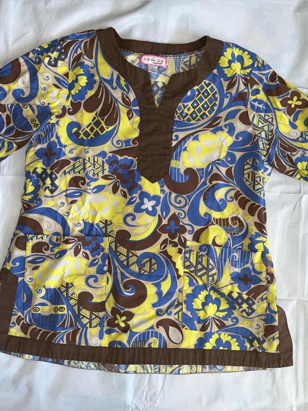 Woman’s Scrub Top L